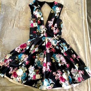 Super cute floral print dress from Windsor